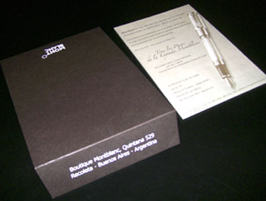 Diseño y desarrollo de tarjetas de invitación y sobres especiales