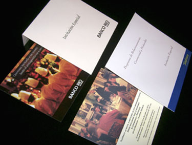 Impresión de tarjetas de invitación y sobres especiales. Cliente: AB Producciones para Telefónica de Argentina y Banco Río.